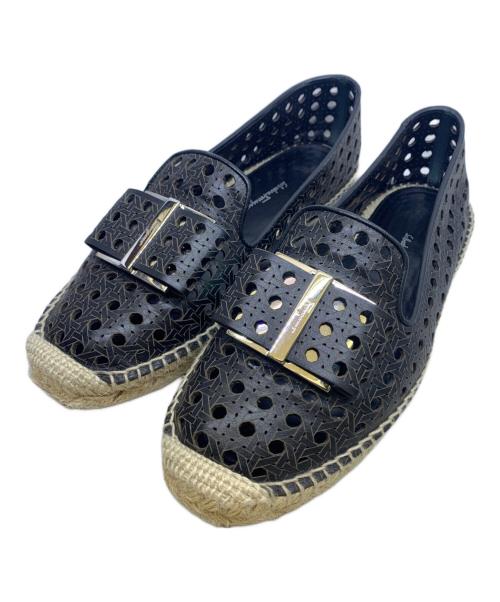 Salvatore Ferragamo（サルヴァトーレ フェラガモ）Salvatore Ferragamo (サルヴァトーレ フェラガモ) エスパドリーユ パンチング ベージュ×ブラック サイズ:9 1/2の古着・服飾アイテム