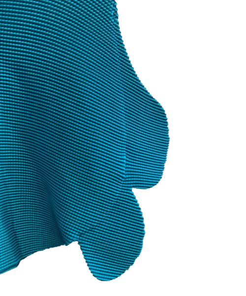 ISSEY MIYAKE me（イッセイ ミヤケ ミー）ISSEY MIYAKE me (イッセイ ミヤケ ミー) ノースリーブプリーツカットソー ブルー サイズ:SIZE Freeの古着・服飾アイテム