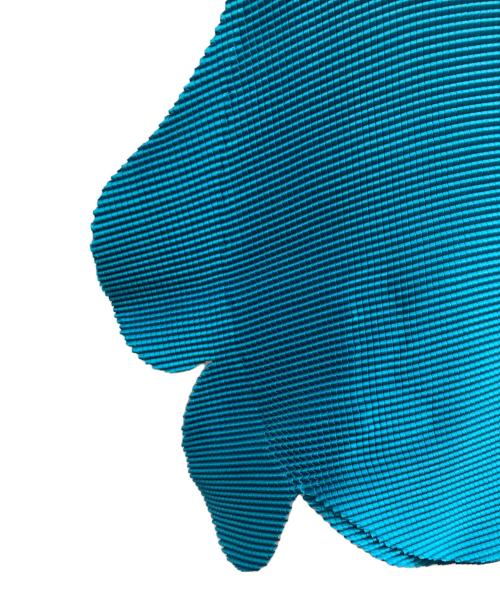 ISSEY MIYAKE me（イッセイ ミヤケ ミー）ISSEY MIYAKE me (イッセイ ミヤケ ミー) ノースリーブプリーツカットソー ブルー サイズ:SIZE Freeの古着・服飾アイテム