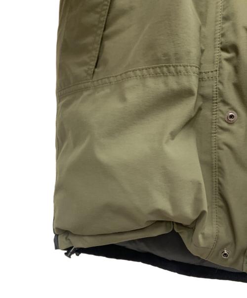 THE NORTH FACE（ザ ノース フェイス）THE NORTH FACE (ザ ノース フェイス) THE NORTH FACE マウンテンダウンジャケット カーキ×ブラック サイズ:Mの古着・服飾アイテム