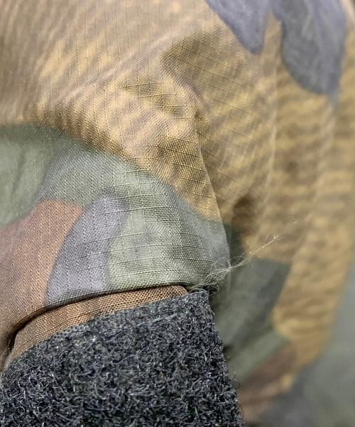 THE NORTH FACE（ザ ノース フェイス）THE NORTH FACE (ザ ノース フェイス) THE NORTH FACE　カーキ×ブラック　ダウンジャケット カーキ×ブラック サイズ:SIZE Lの古着・服飾アイテム