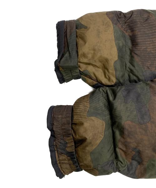 THE NORTH FACE（ザ ノース フェイス）THE NORTH FACE (ザ ノース フェイス) THE NORTH FACE　カーキ×ブラック　ダウンジャケット カーキ×ブラック サイズ:SIZE Lの古着・服飾アイテム