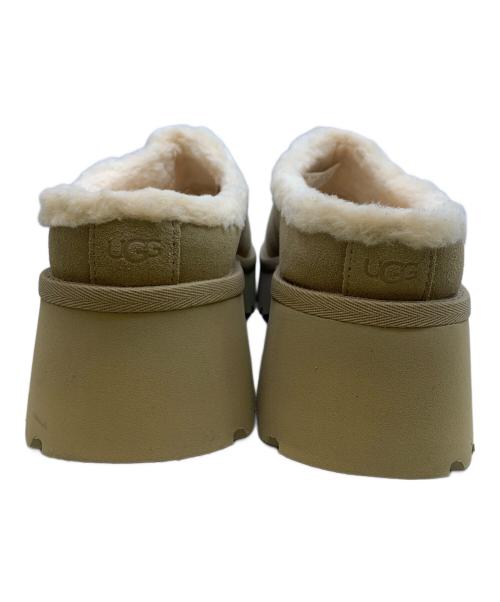 UGG（アグ）UGG (アグ) クロッグスリッポン/サンダル ベージュ サイズ:UK　7の古着・服飾アイテム