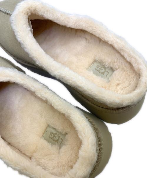 UGG（アグ）UGG (アグ) クロッグスリッポン/サンダル ベージュ サイズ:UK　7の古着・服飾アイテム