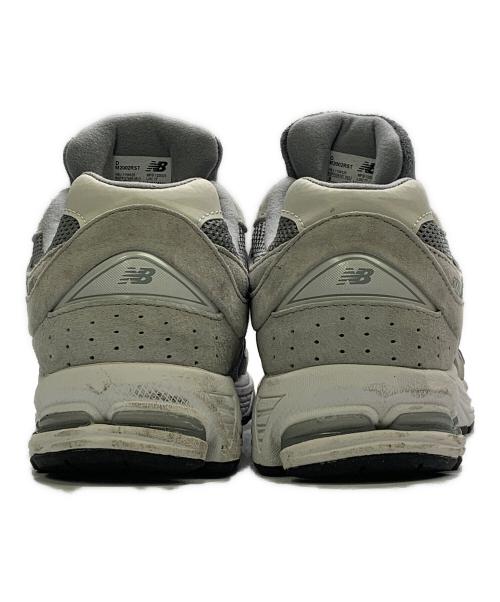 NEW BALANCE（ニューバランス）NEW BALANCE (ニューバランス) M2002RST GRAY グレー サイズ:UK 8.5の古着・服飾アイテム