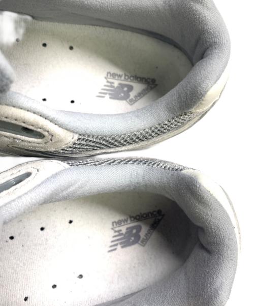 NEW BALANCE（ニューバランス）NEW BALANCE (ニューバランス) M2002RST GRAY グレー サイズ:UK 8.5の古着・服飾アイテム
