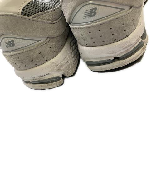 NEW BALANCE（ニューバランス）NEW BALANCE (ニューバランス) M2002RST GRAY グレー サイズ:UK 8.5の古着・服飾アイテム