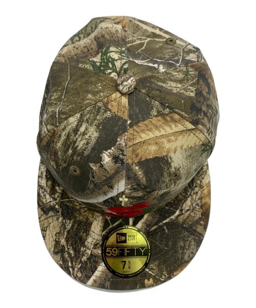 SUPREME（シュプリーム）SUPREME (シュプリーム) New Era (ニューエラ) 24ss Gold Cross S Logo カーキ×レッド サイズ:SIZE 7 5/8の古着・服飾アイテム