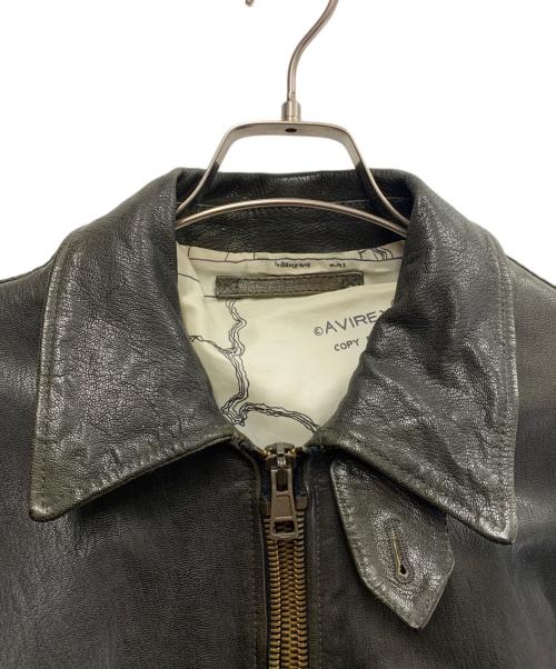 AVIREX（アヴィレックス）AVIREX (アヴィレックス) COLLECTION PRIVEE? (コレクション プリベー) AVIREX×COLLECTION PRIVEE?　A2レザージャケット ブラック サイズ:SIZE 52の古着・服飾アイテム