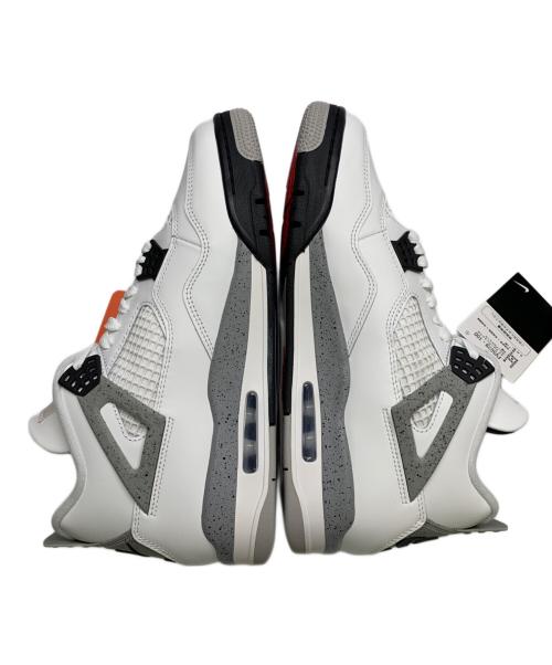 NIKE（ナイキ）NIKE (ナイキ) スニーカー ホワイト×グレー サイズ:UK　10.5 未使用品の古着・服飾アイテム