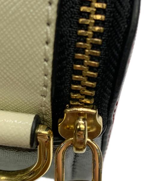 MARC JACOBS（マークジェイコブス）MARC JACOBS (マークジェイコブス) MARC JACOBS　SNAPSHOT　レッド×ブラック　ショルダーバッグ レッド×ブラックの古着・服飾アイテム
