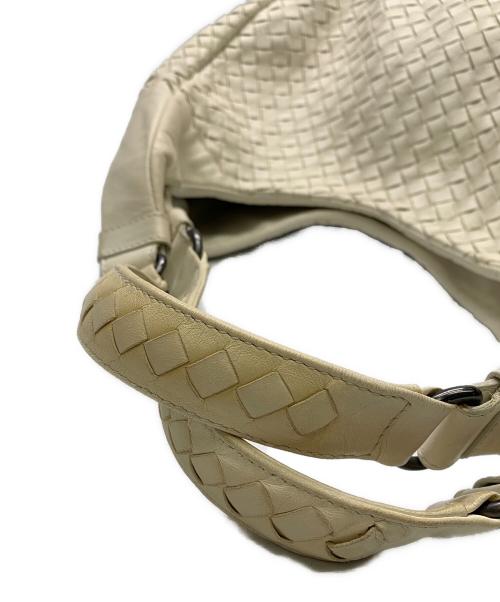 BOTTEGA VENETA（ボッテガベネタ）BOTTEGA VENETA (ボッテガベネタ) BOTTEGA VENETA　イントレチャート　ハンドバッグ ホワイトの古着・服飾アイテム