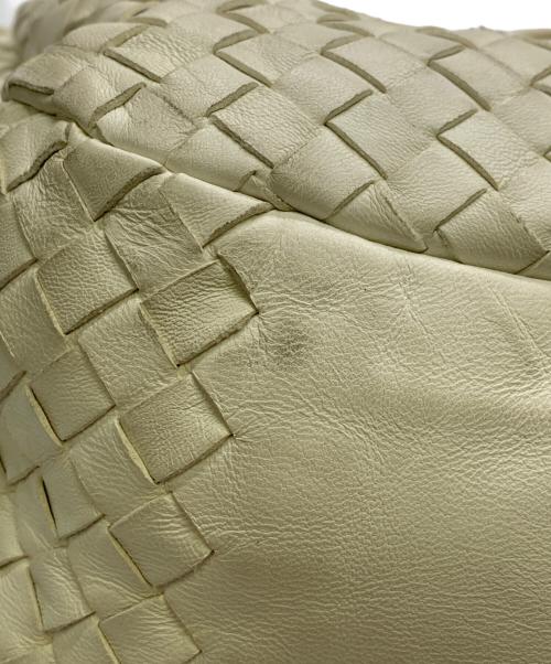 BOTTEGA VENETA（ボッテガベネタ）BOTTEGA VENETA (ボッテガベネタ) BOTTEGA VENETA　イントレチャート　ハンドバッグ ホワイトの古着・服飾アイテム