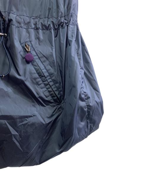 MONCLER（モンクレール）MONCLER (モンクレール) sacai (サカイ) MONCLER×sacai　SERINA　リバーシブルダウンコート ネイビー サイズ:SIZE 2の古着・服飾アイテム