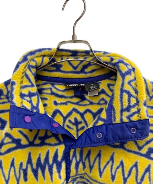 Patagonia（パタゴニア）Patagonia (パタゴニア) Patagonia　シンチラスナップT　スウィッチバック柄　99年製 USA製 イエロー×ブルー サイズ:XLの古着・服飾アイテム