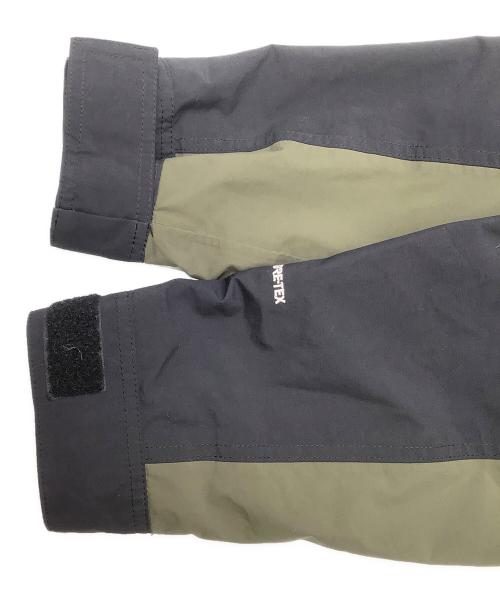 THE NORTH FACE（ザ ノース フェイス）THE NORTH FACE (ザ ノース フェイス) THE NORTH FACE　マウンテンライトジャケット ブラック×オリーブ サイズ:Sの古着・服飾アイテム