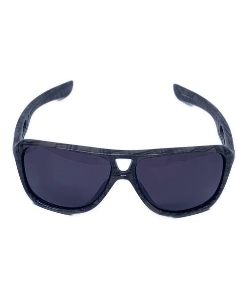 OAKLEY（オークリー）OAKLEY (オークリー) OAKLEY　Dispatch II　グレー　サングラス グレーの古着・服飾アイテム
