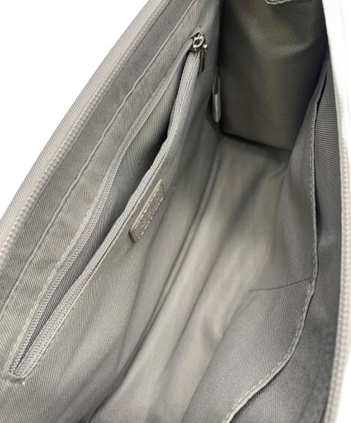 ear PAPILLONNER（イアパピヨネ）ear PAPILLONNER (イアパピヨネ) ear PAPILLONNER　柄ワイドテープショルダーバッグ グレーの古着・服飾アイテム