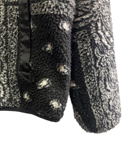 SUPREME（シュプリーム）SUPREME (シュプリーム) Reversible Bandana Fleece Jacket ブラック×ホワイト サイズ:Mの古着・服飾アイテム