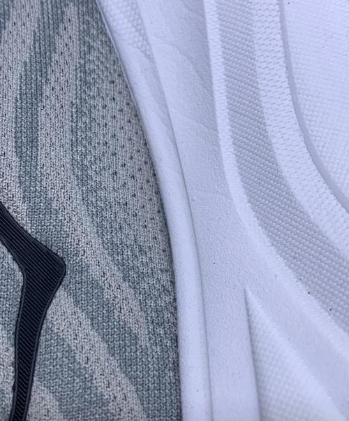 HOKA（ホカ）HOKA (ホカ) スニーカー ホワイト×グレー サイズ:27.5㎝の古着・服飾アイテム