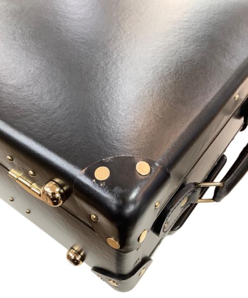 GLOBE-TROTTER（グローブトロッター）GLOBE-TROTTER (グローブトロッター) GLOBE-TROTTER　キャリーバッグ ブラック×ゴールドの古着・服飾アイテム