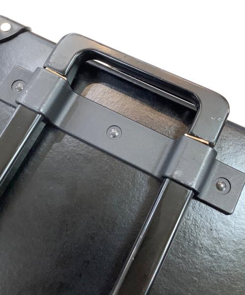 GLOBE-TROTTER（グローブトロッター）GLOBE-TROTTER (グローブトロッター) GLOBE-TROTTER　キャリーバッグ ブラック×ゴールドの古着・服飾アイテム