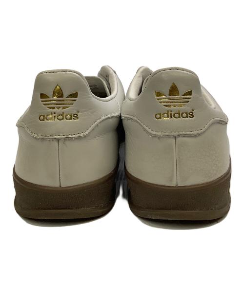 adidas（アディダス）adidas (アディダス) URBAN RESEARCH (アーバンリサーチ) adidas　URBAN RESEARCH　グレー×ホワイト　GAZELLE INDOOR　スニーカー グレー×ホワイト サイズ:SIZE 27.5cmの古着・服飾アイテム
