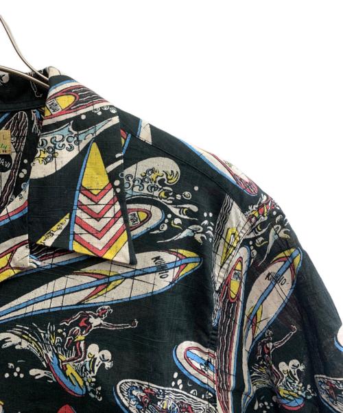 Sun Surf（サンサーフ）Sun Surf (サンサーフ) COTTON × LINEN OPEN SHIRT “SURFBOARDS”　 ブラック サイズ:Lの古着・服飾アイテム