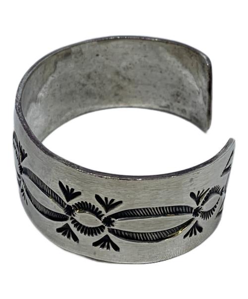 Leonard Maloney（レオナルドマロニー）Leonard Maloney (レオナルドマロニー) インディアンジュエリー ナバホ族　スターリングシルバー(SILVER925)　バングルの古着・服飾アイテム