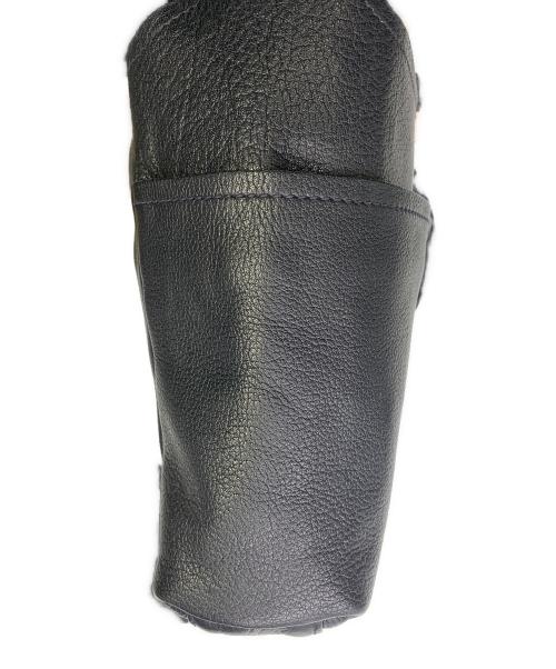 genten（ゲンテン）genten (ゲンテン) genten　ブラック　レザーショルダーバッグ ブラックの古着・服飾アイテム