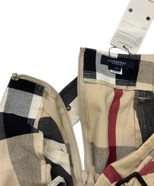 BURBERRY LONDON（バーバリーロンドン）BURBERRY LONDON (バーバリーロンドン) BURBERRY LONDON　ミモレ丈スカート ベージュ×ブラック サイズ:M 未使用品の古着・服飾アイテム