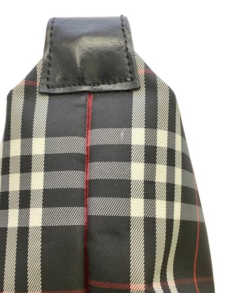 BURBERRY LONDON（バーバリーロンドン）BURBERRY LONDON (バーバリーロンドン) BURBERRY LONDON　ブラック×レッド　ノバチェック　ミニポーチ ブラック×レッドの古着・服飾アイテム