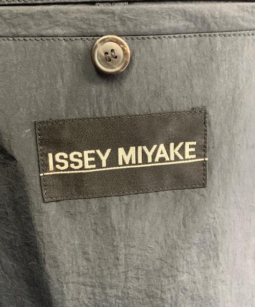 ISSEY MIYAKE（イッセイミヤケ）ISSEY MIYAKE (イッセイミヤケ) ISSEY MIYAKE　ラグランコート グレー サイズ:Lの古着・服飾アイテム