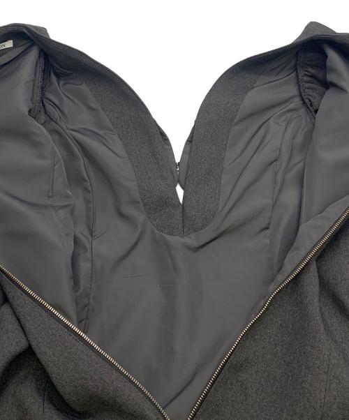 JOSE MOON（ジョゼムーン）JOSE MOON (ジョゼムーン) JOSE MOON　グレー　パワーショルダーミニドレス グレー サイズ:SIZE 36の古着・服飾アイテム