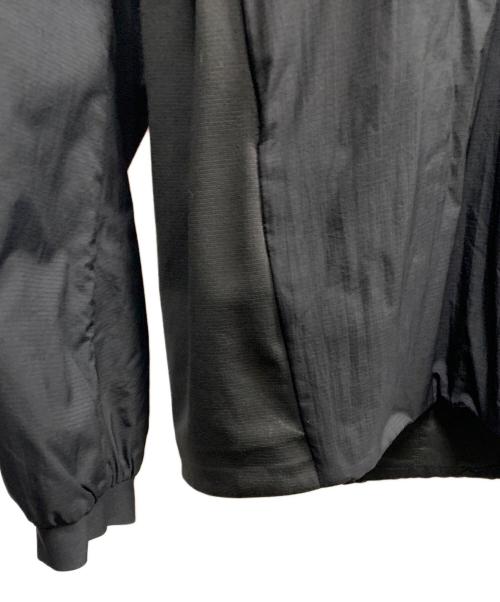 ARC'TERYX（アークテリクス）ARC'TERYX (アークテリクス) ARC'TERYX　ブラック　ATOM HOODY ブラック サイズ:SIZE Lの古着・服飾アイテム