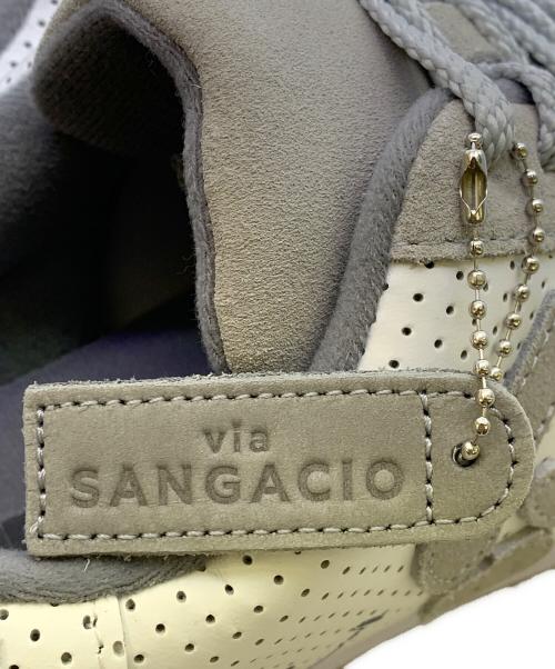 via SANGACIO（ヴィア・サンガチオ）via SANGACIO (ヴィア・サンガチオ) VIA SANGACIO　ホワイト×グレー　バンクシーコラボ　スニーカー ホワイト×グレー サイズ:SIZE 27.5cmの古着・服飾アイテム