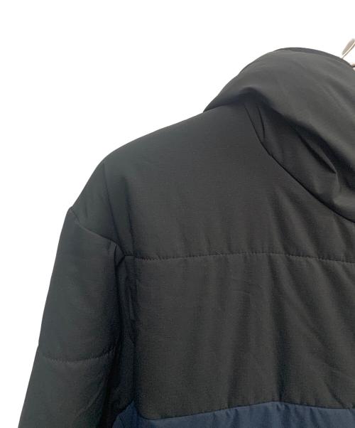 THE NORTH FACE（ザ ノース フェイス）THE NORTH FACE (ザ ノース フェイス) THE NORTH FACE　ネイビー×ブラック　中綿ジャケット ネイビー×ブラック サイズ:SIZE XLの古着・服飾アイテム