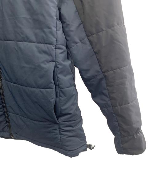 THE NORTH FACE（ザ ノース フェイス）THE NORTH FACE (ザ ノース フェイス) THE NORTH FACE　ネイビー×ブラック　中綿ジャケット ネイビー×ブラック サイズ:SIZE XLの古着・服飾アイテム