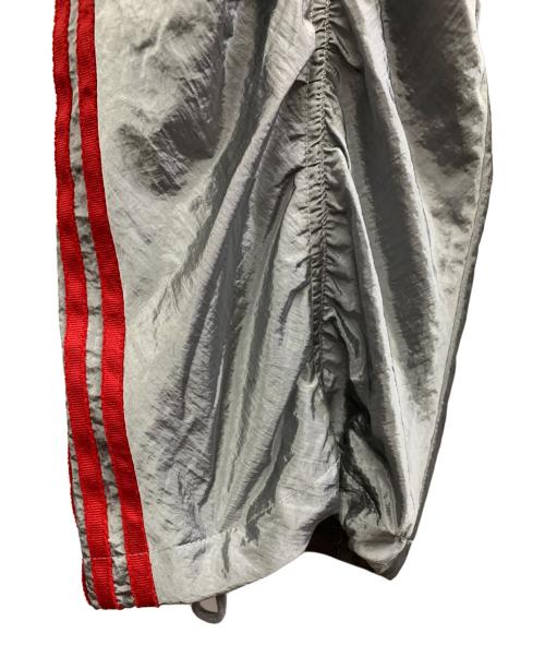 adidas（アディダス）adidas (アディダス) THUG CLUB (サグ クラブ) adidas×THUG CLUB　トラックパンツ グレー サイズ:XLの古着・服飾アイテム