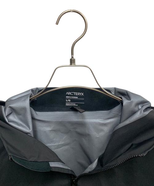 ARC'TERYX（アークテリクス）ARC'TERYX (アークテリクス) ARC'TERYX　ブラック　ベータジャケット ブラック サイズ:SIZE Mの古着・服飾アイテム