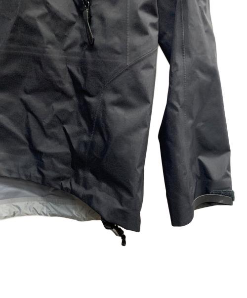 ARC'TERYX（アークテリクス）ARC'TERYX (アークテリクス) ARC'TERYX　ブラック　ベータジャケット ブラック サイズ:SIZE Mの古着・服飾アイテム