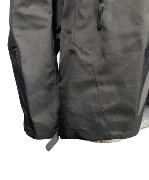 ARC'TERYX（アークテリクス）ARC'TERYX (アークテリクス) ARC'TERYX　ブラック　ベータジャケット ブラック サイズ:SIZE Mの古着・服飾アイテム