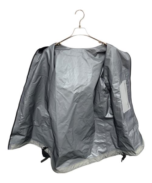 ARC'TERYX（アークテリクス）ARC'TERYX (アークテリクス) ARC'TERYX　ブラック　ベータジャケット ブラック サイズ:SIZE Mの古着・服飾アイテム
