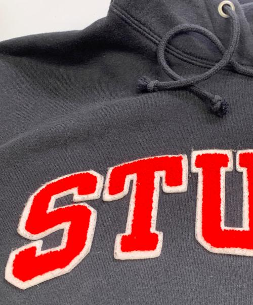 stussy（ステューシー）stussy (ステューシー) stussy　ブラック×レッド　パーカー ブラック×レッド サイズ:SIZE Lの古着・服飾アイテム