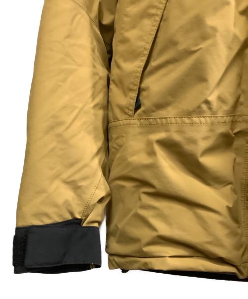 THE NORTH FACE（ザ ノース フェイス）THE NORTH FACE (ザ ノース フェイス) THE NORTH FACE マウンテンダウンジャケット ベージュ×ブラック サイズ:Sの古着・服飾アイテム