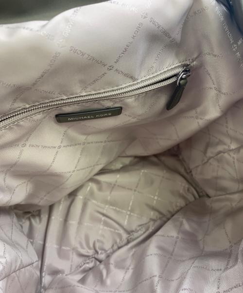 MICHAEL KORS（マイケルコース）MICHAEL KORS (マイケルコース) MICHAEL KORS　ナイロンリュック カーキの古着・服飾アイテム