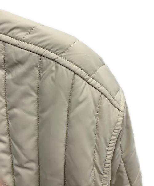 Calvin Klein Jeans（カルバンクラインジーンズ）Calvin Klein Jeans (カルバンクラインジーンズ) Calvin Klein Jeans　ベージュ　中綿ジャケット ベージュ サイズ:SIZE M 未使用品の古着・服飾アイテム