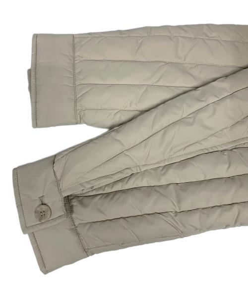 Calvin Klein Jeans（カルバンクラインジーンズ）Calvin Klein Jeans (カルバンクラインジーンズ) Calvin Klein Jeans　ベージュ　中綿ジャケット ベージュ サイズ:SIZE M 未使用品の古着・服飾アイテム