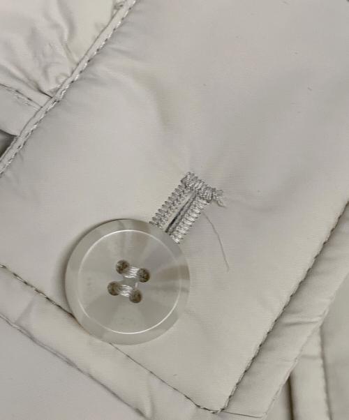 Calvin Klein Jeans（カルバンクラインジーンズ）Calvin Klein Jeans (カルバンクラインジーンズ) Calvin Klein Jeans　ベージュ　中綿ジャケット ベージュ サイズ:SIZE M 未使用品の古着・服飾アイテム
