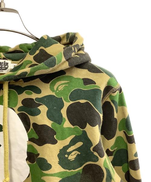 A BATHING APE（アベイシングエイプ）A BATHING APE (アベイシングエイプ) A BATHING APE　パーカー オリーブ サイズ:Mの古着・服飾アイテム
